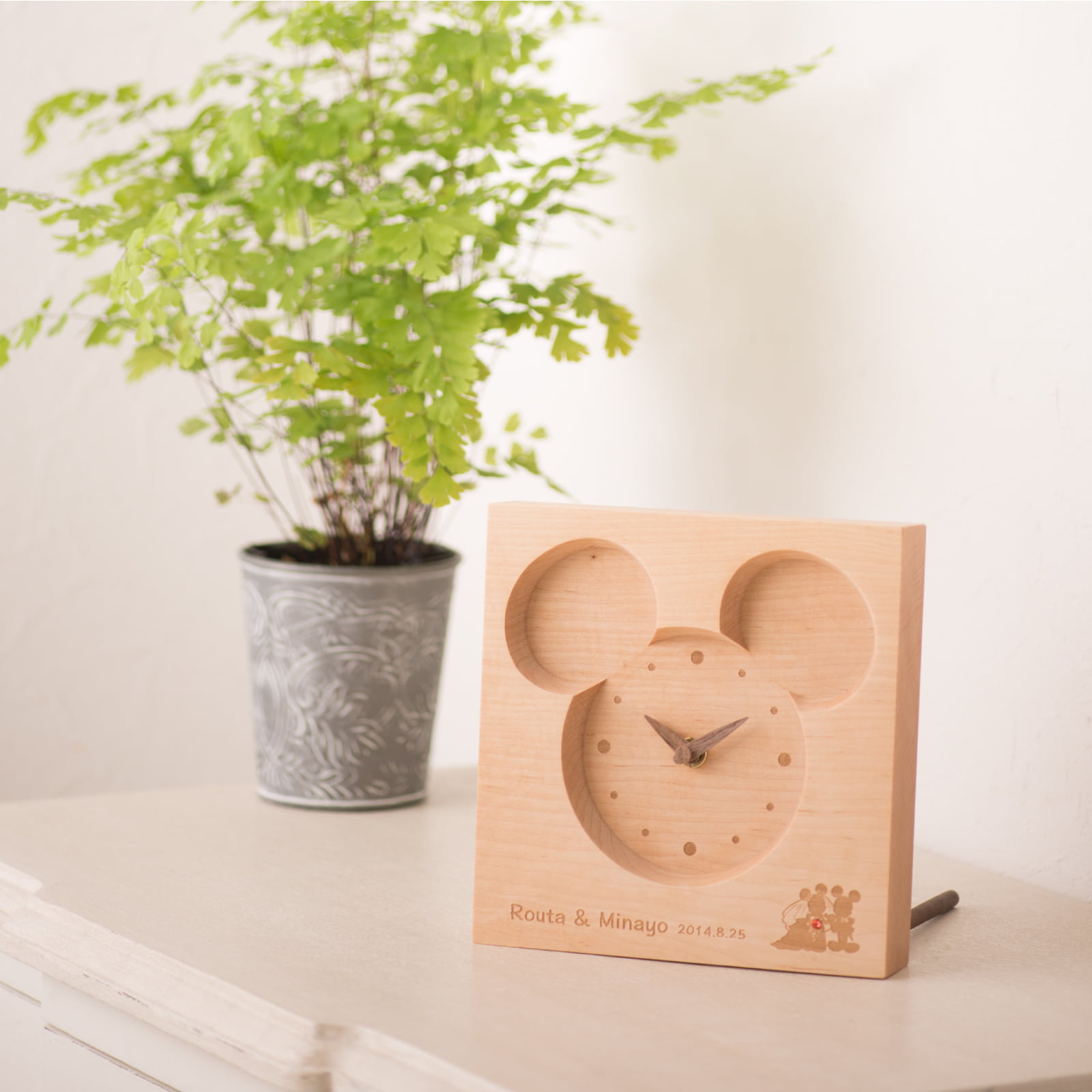 日付とお名前が刻印されます