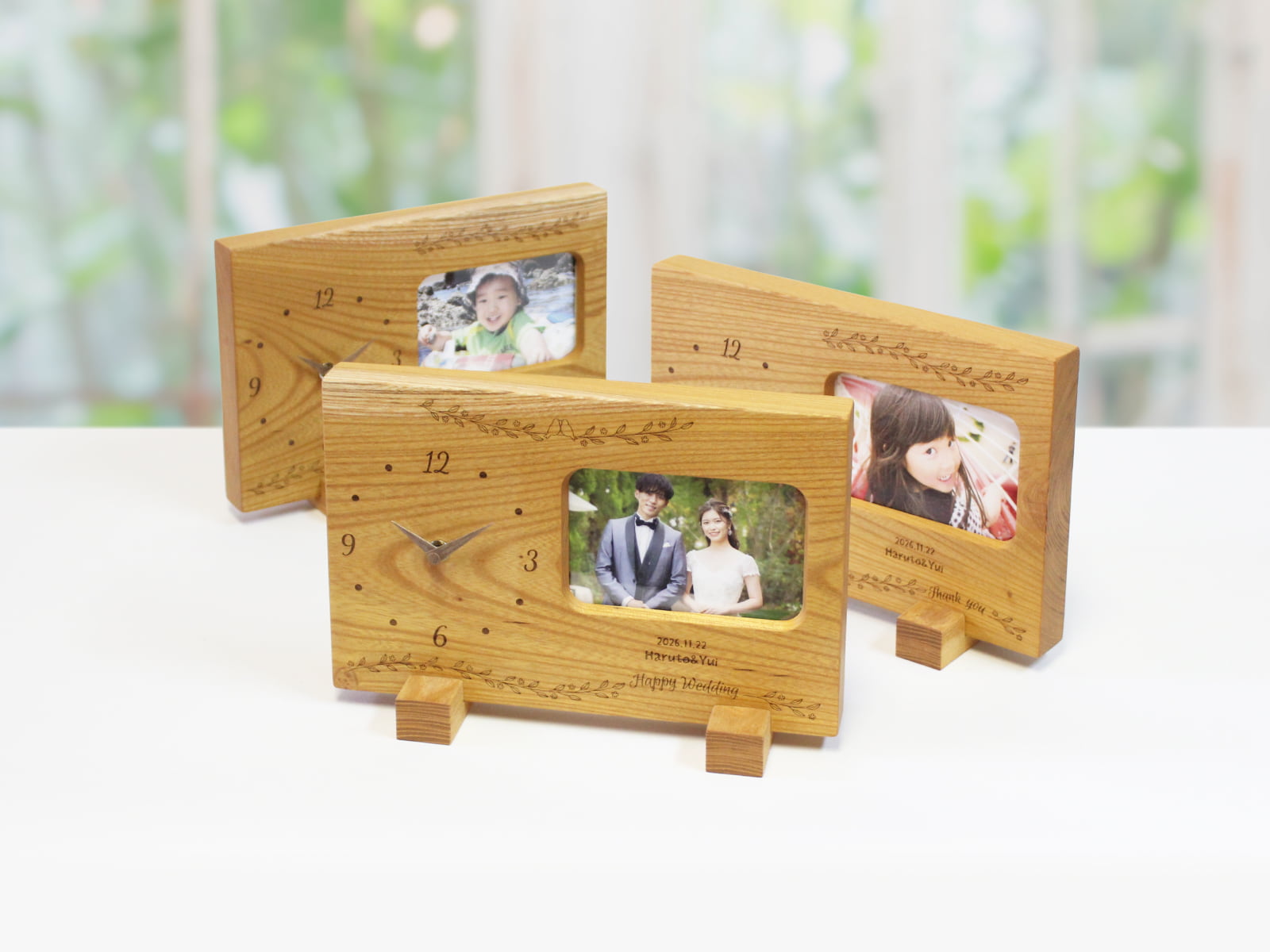 結婚式の両親プレゼント 三連時計【Photo Frame】想い出の写真とともに時を歩む三連時計。