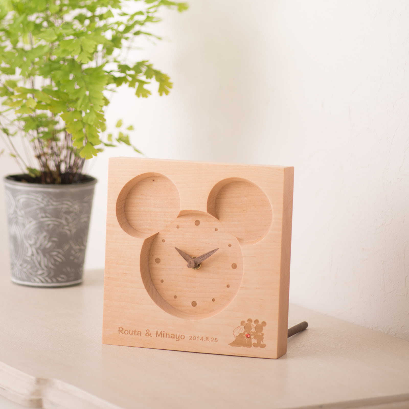 Disney Silhouette Basic かえで